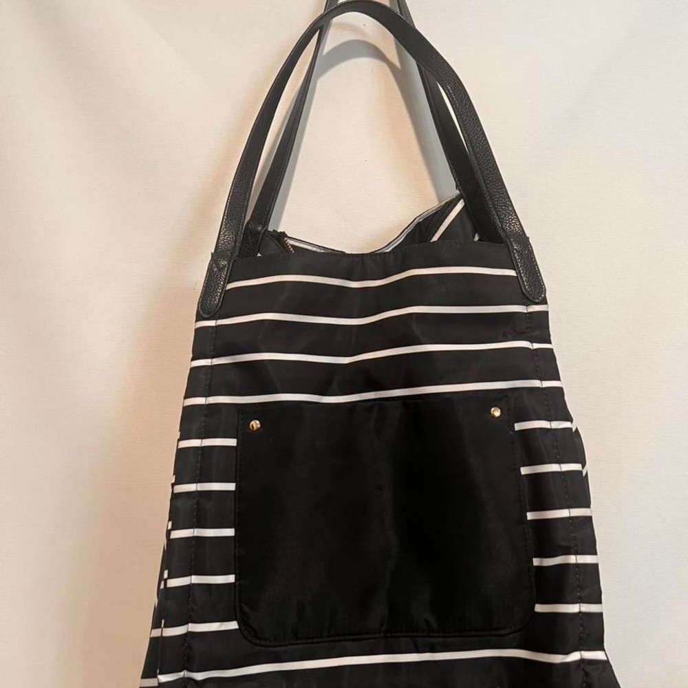 A‎ New Day Striped Black & White Nylon Tote Bag / Carry-On Travel Beach Bag